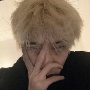 美女全身光溜溜(无马塞克)
